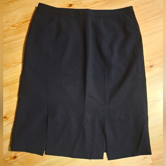 Apostrophe Women's Classic Pencil Skirt - Picture 6 of 9